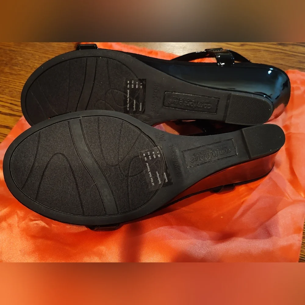 NEW!! IN BOX! COMFORT PLUS By Predictions Wedge Sandal - Picture 7 of 9